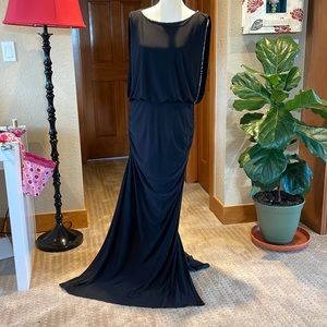 Beautifully detailed floor length forma dress.